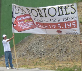 Los Portones